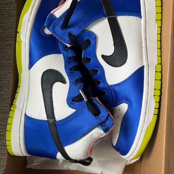 W White Dunk High White/Black-Racer Blue - Picture 3 of 7